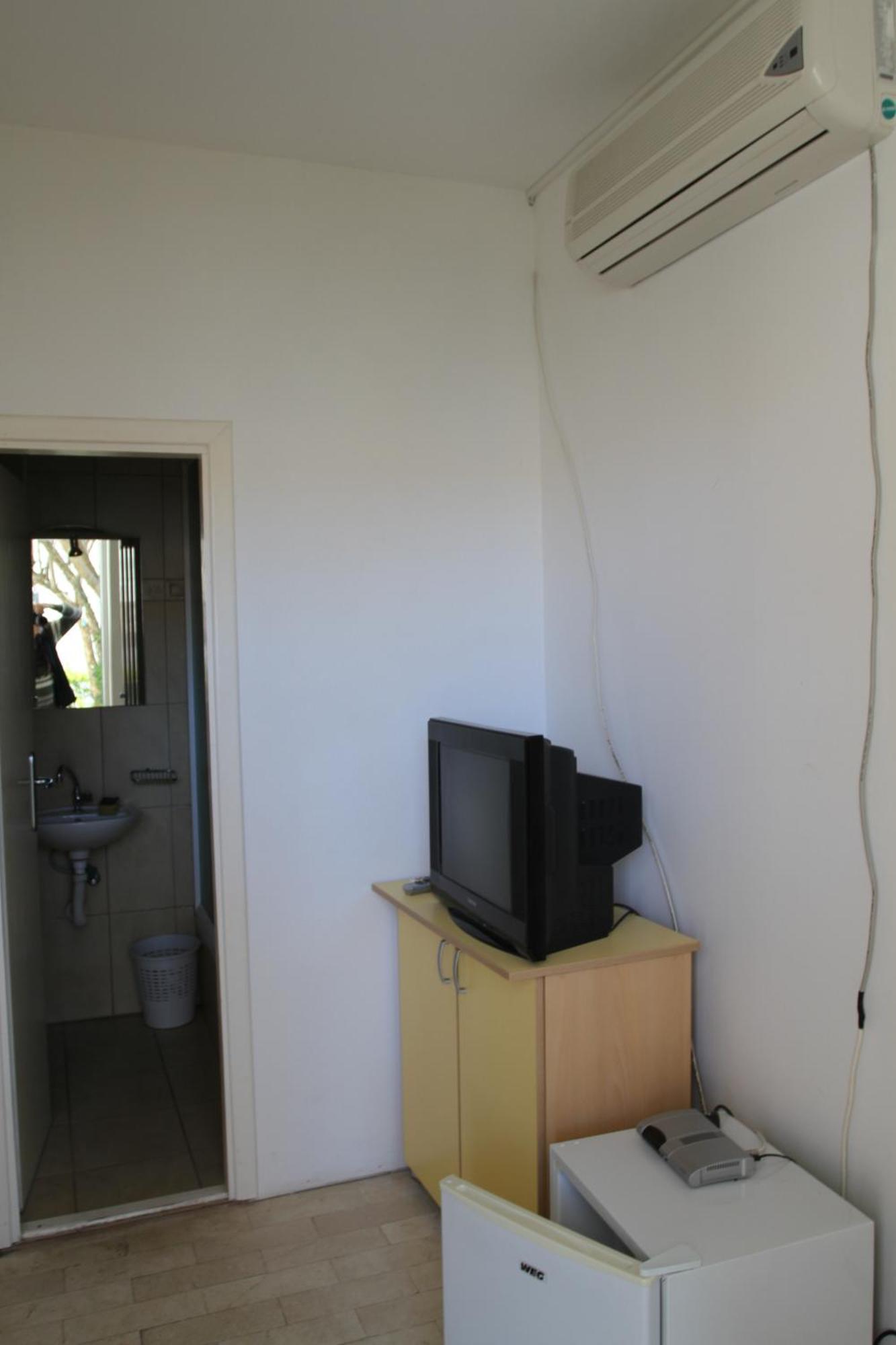 Apartments Popovic Petrovac ภายนอก รูปภาพ