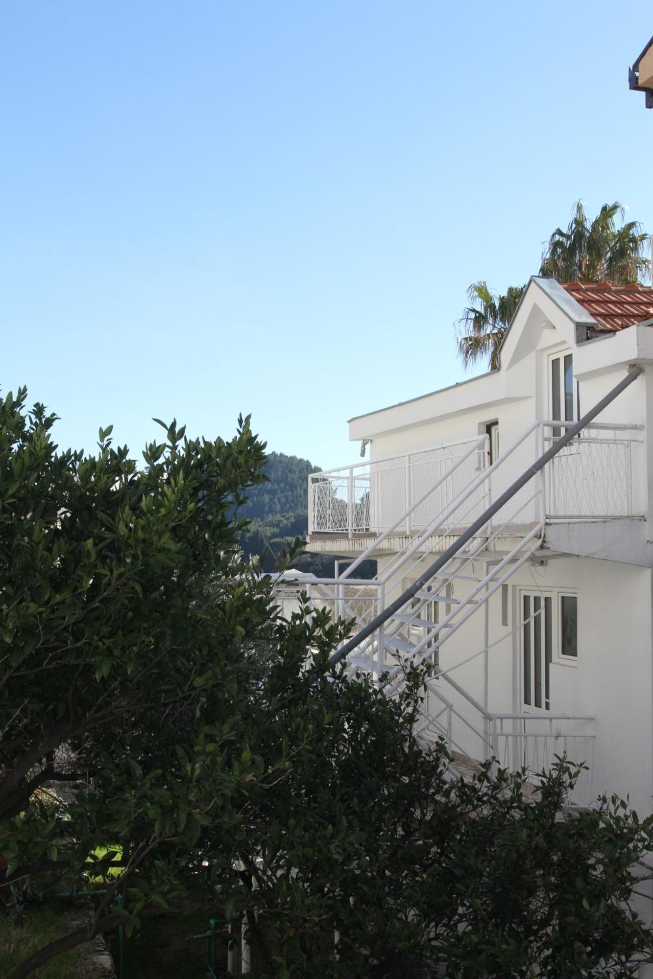 Apartments Popovic Petrovac ภายนอก รูปภาพ