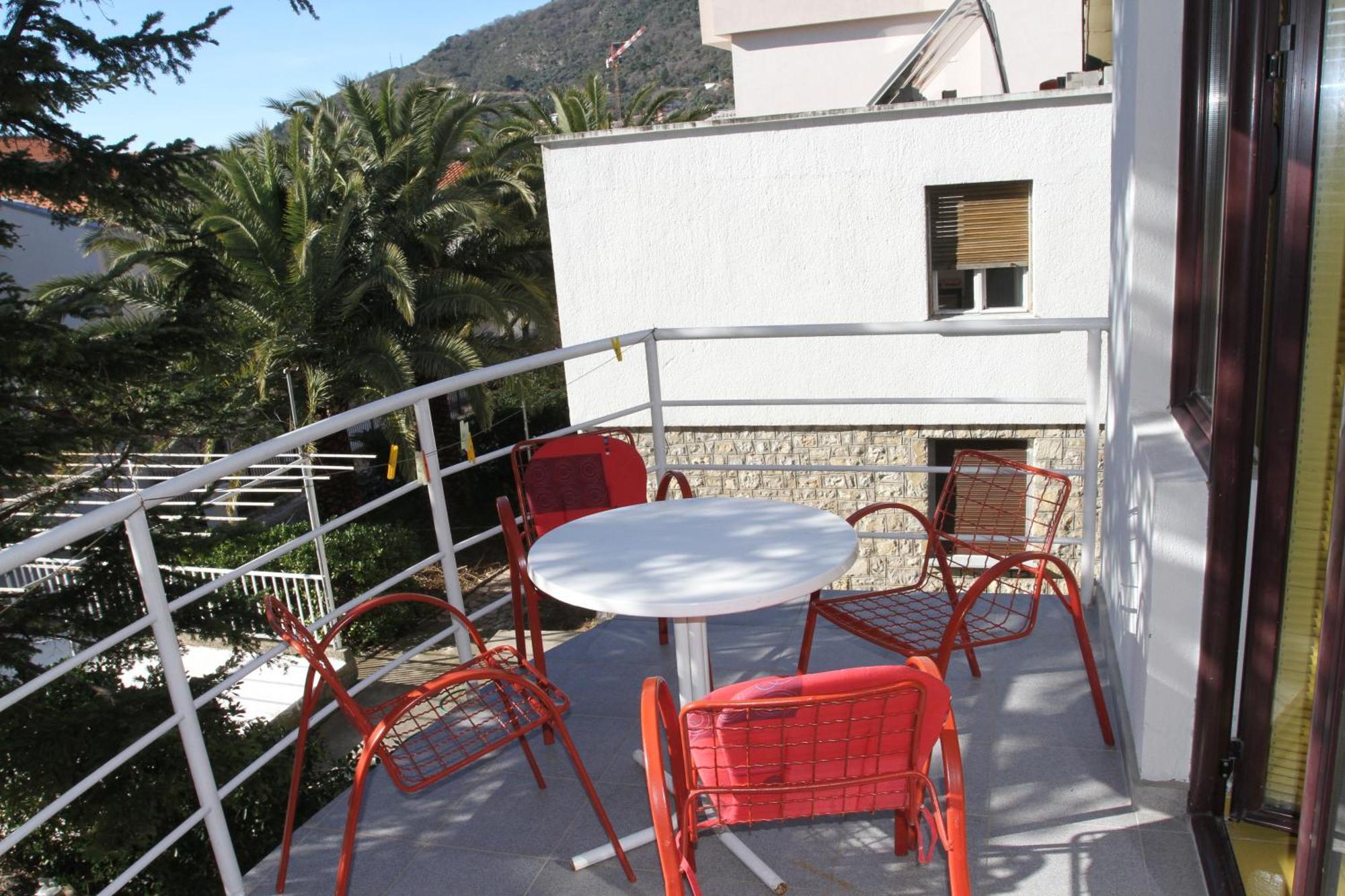 Apartments Popovic Petrovac ภายนอก รูปภาพ