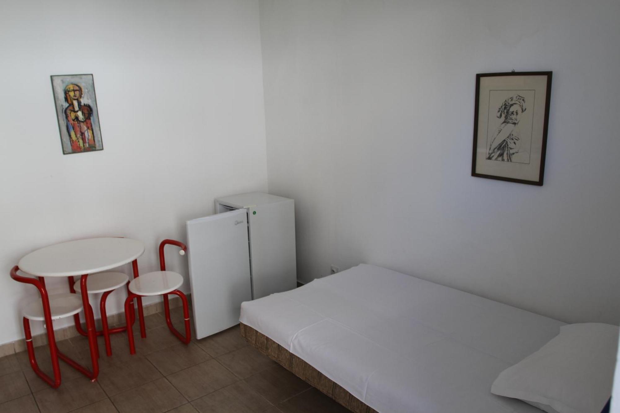 Apartments Popovic Petrovac ภายนอก รูปภาพ