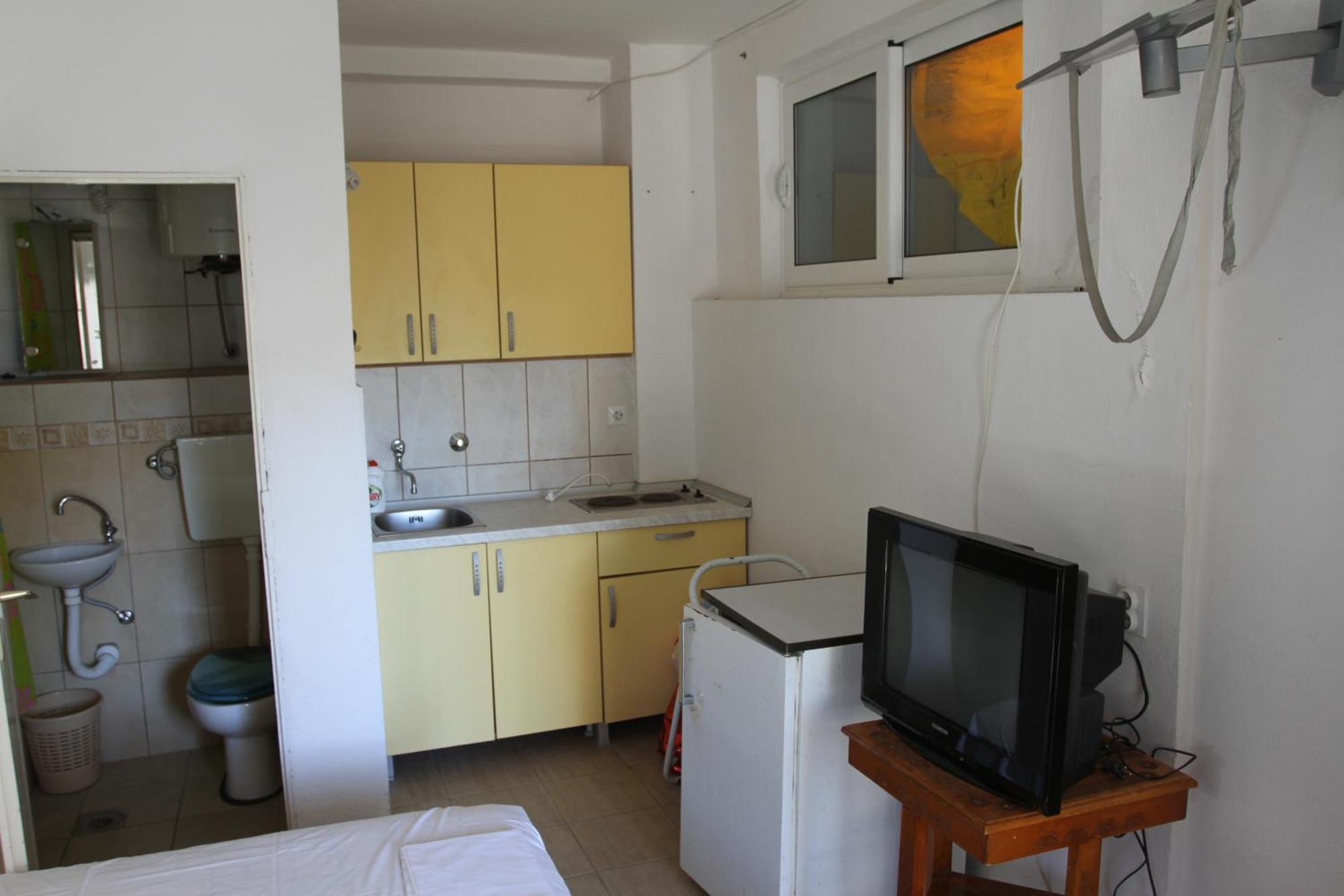 Apartments Popovic Petrovac ภายนอก รูปภาพ